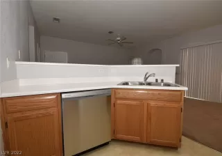 Photo #4: 2384260 Listing