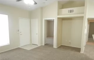 Photo #5: 2384301 Listing