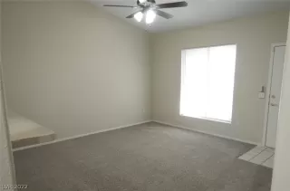 Photo #6: 2384301 Listing