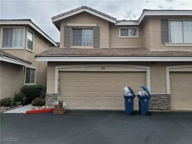 MLS: 2384302 Condo For Sale