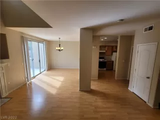 Photo #2: 2384302 Listing 