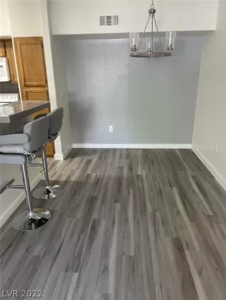 Photo #6: 2384310 Listing