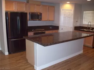 Photo #4: 2384315 Listing 