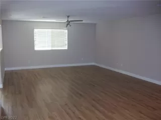 Photo #5: 2384315 Listing 