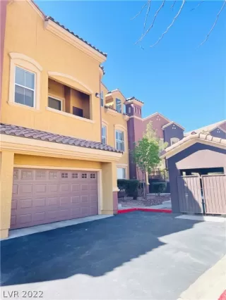 Photo #1: 2384337 Listing