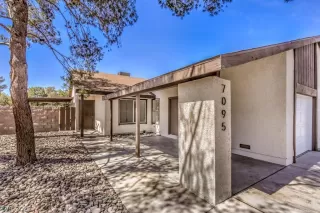 Photo #1: 2384342 Listing 