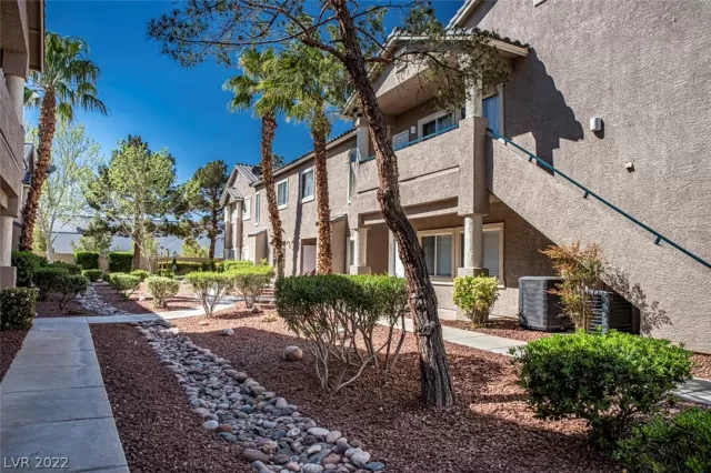 MLS: 2384346 Condo For Sale