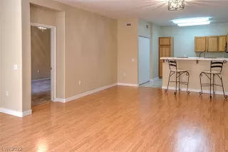 Photo #4: 2384346 Listing 