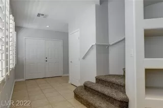 Photo #5: 2384365 Listing 