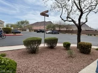 Photo #2: 2384374 Listing