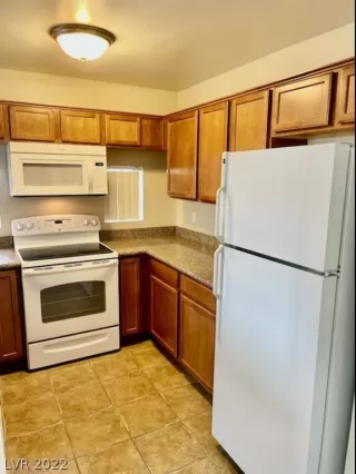 Photo #3: 2384465 Listing