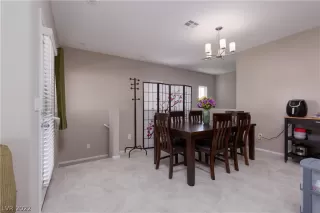 Photo #5: 2384480 Listing