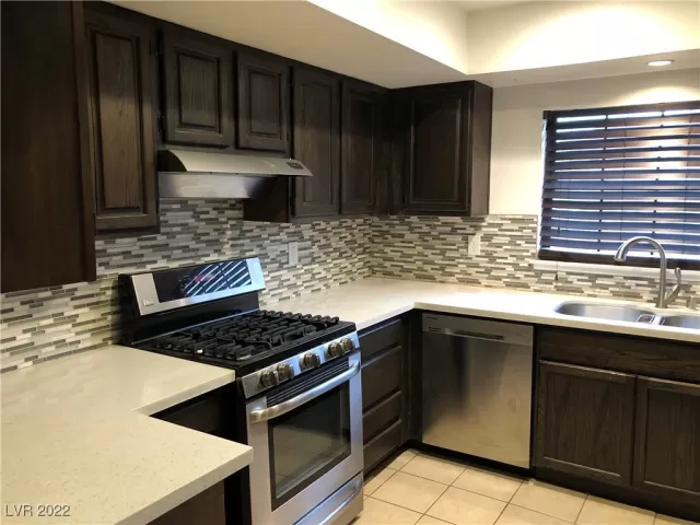 MLS: 2384492 Condo For Sale