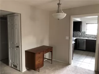 Photo #4: 2384492 Listing 