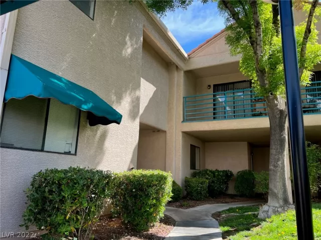 MLS: 2384493 Condo For Sale