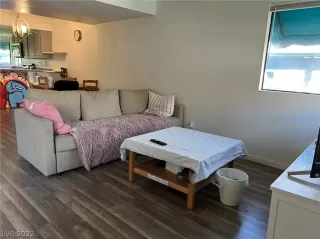 Photo #2: 2384493 Listing