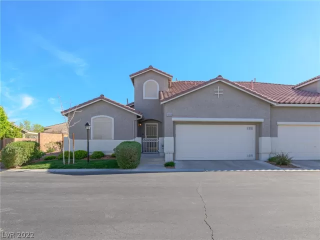 MLS: 2384497 Condo For Sale