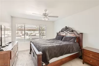 Photo #6: 2384516 Listing