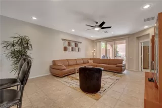 Photo #6: 2384541 Listing 