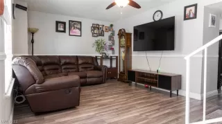 Photo #1: 2384549 Listing