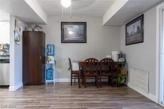 Photo #4: 2384549 Listing