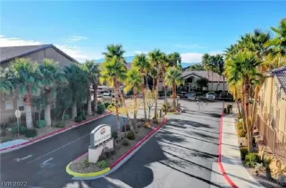 Photo #2: 2384551 Listing