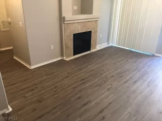 Photo #3: 2384551 Listing