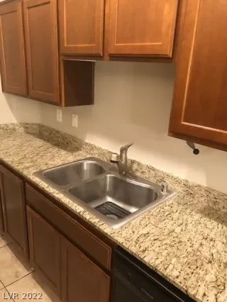 Photo #4: 2384551 Listing