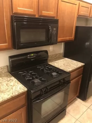 Photo #6: 2384551 Listing