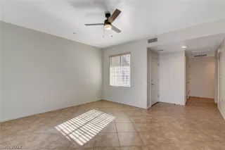 Photo #6: 2384557 Listing 