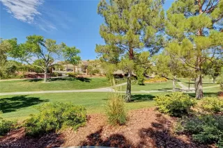 Photo #4: 2384568 Listing 