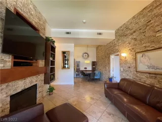 Photo #1: 2384592 Listing