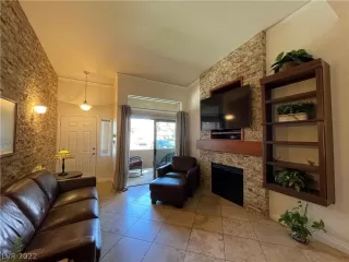 Photo #2: 2384592 Listing