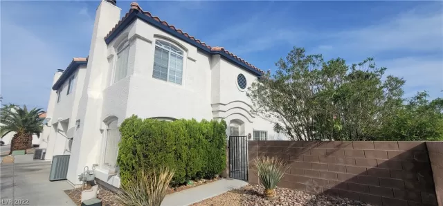 MLS: 2384598 Condo For Sale