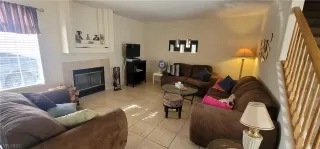 Photo #6: 2384598 Listing