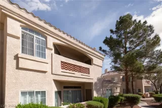 Photo #1: 2384627 Listing