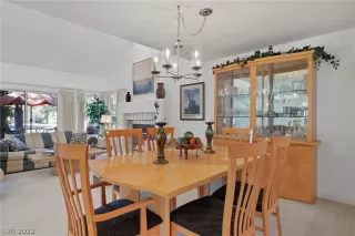 Photo #3: 2384649 Listing 