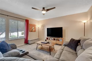 Photo #5: 2384654 Listing