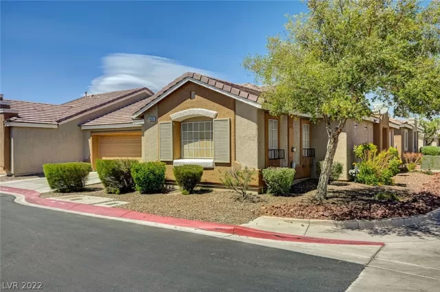 MLS: 2384707 Condo For Sale