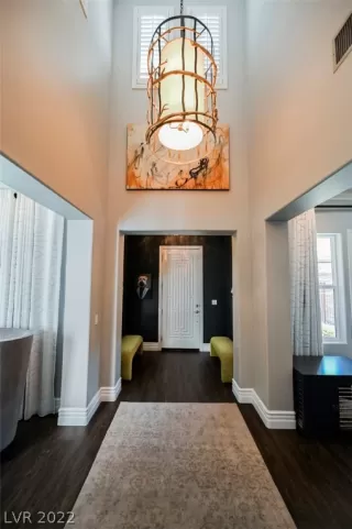 Photo #1: 2384712 Listing