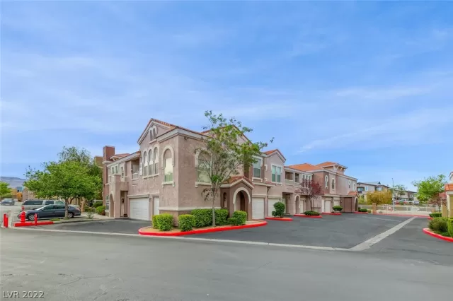 MLS: 2384723 Condo For Sale