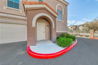 Photo #2: 2384723 Listing