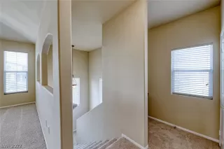 Photo #4: 2384723 Listing