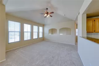 Photo #6: 2384723 Listing