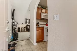 Photo #3: 2384782 Listing 