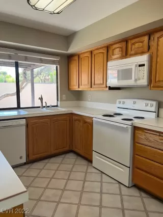 Photo #1: 2384857 Listing
