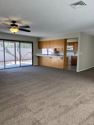 Photo #2: 2384857 Listing
