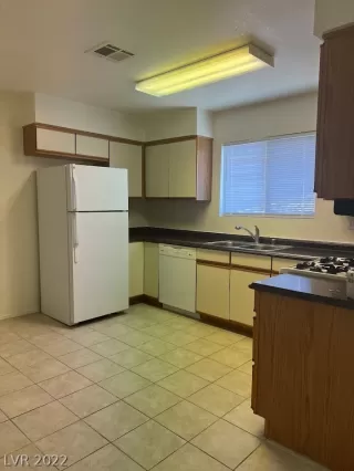 Photo #3: 2384862 Listing 