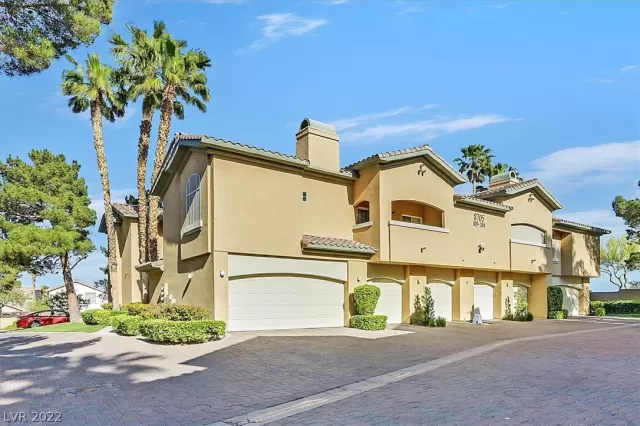 MLS: 2384864 Condo For Sale