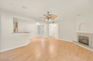 Photo #2: 2384864 Listing 